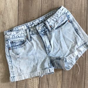 Gap Slim Cut-Off Shorts